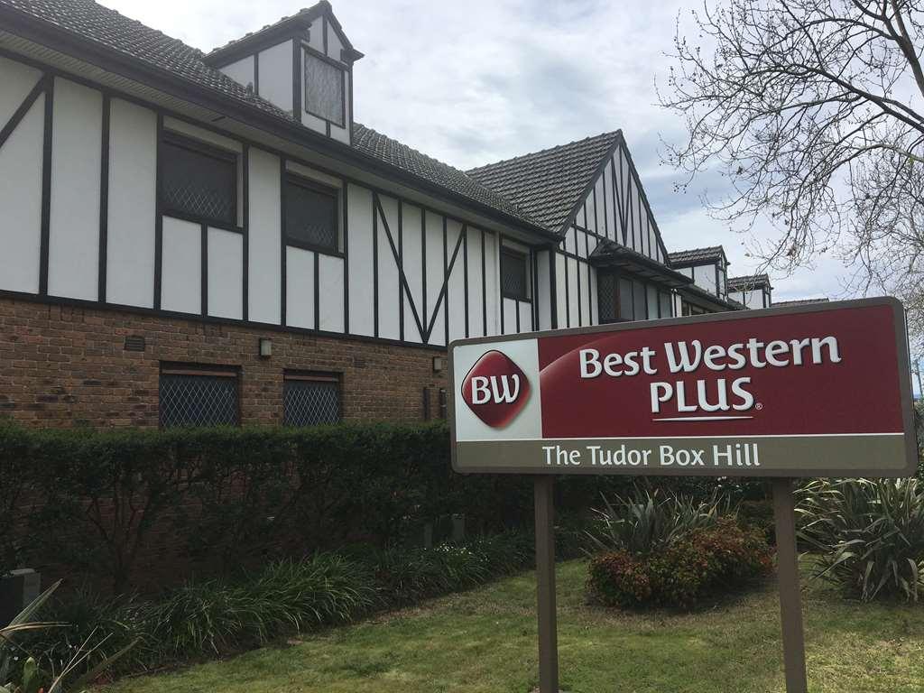 Best Western Plus The Tudor Box Hill Buitenkant foto